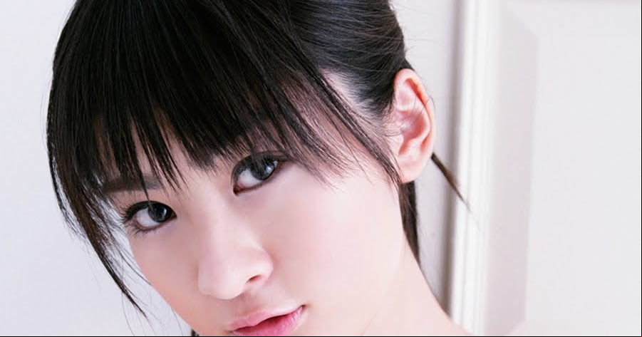 Anime girl short hair glasses